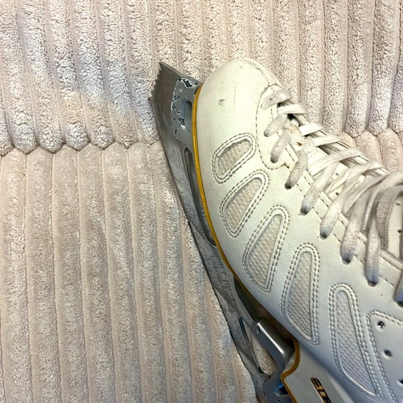 Edea Piano Ice skates X John Wilson Gold Seal Revolution blades size 240 C - Picture 3 of 4